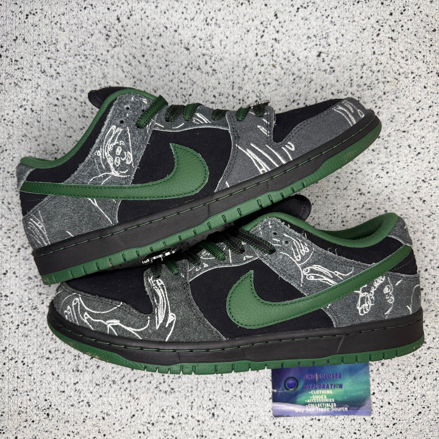 Nike Dunk SB Low There 10 Men/11.5 Women “Preowned”