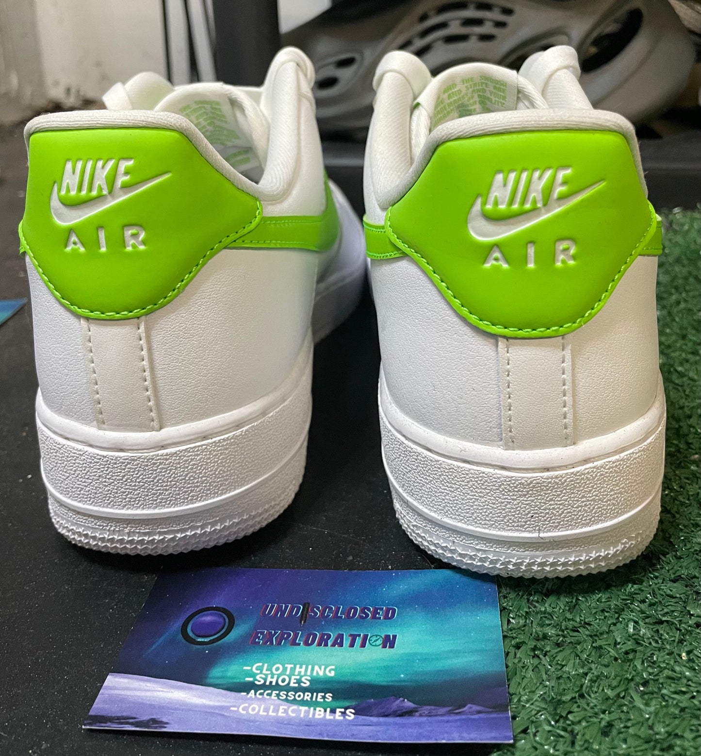 Nike Air Force 1 low white action green