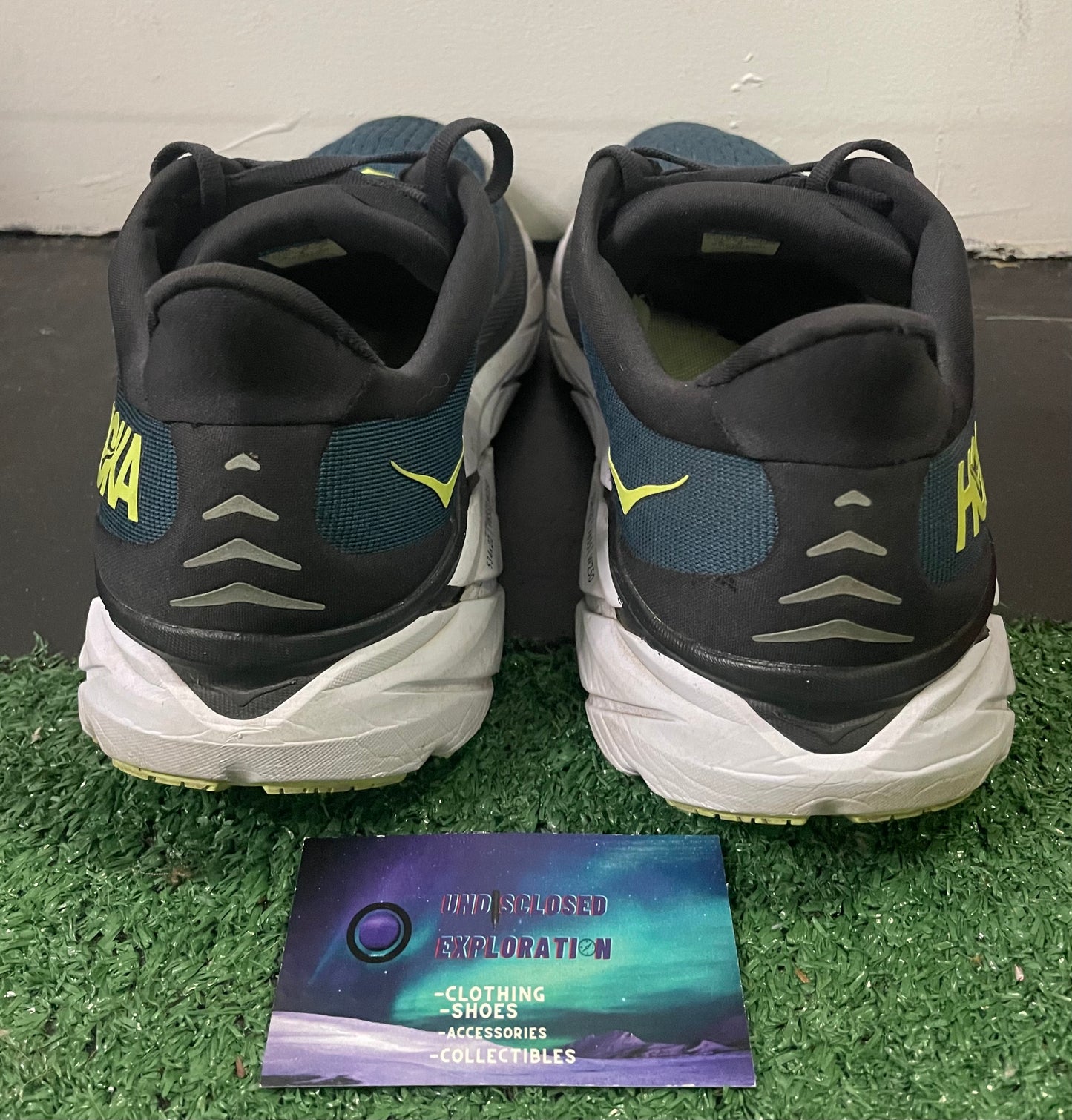 Hoka Clifton 8 size 10men/11.5women