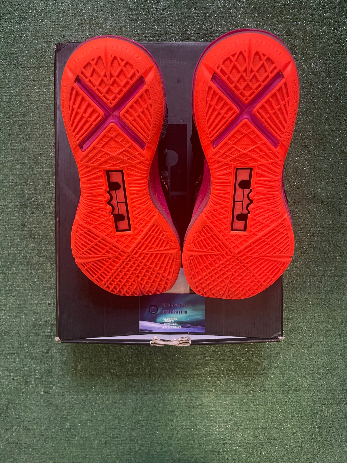 Nike LeBron X 10 Floridan size 10men/11.5women