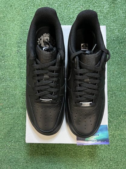 Nike Air Force 1 low triple black