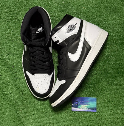 Jordan 1 Black White 12 Men/13.5 Women “Preowned”