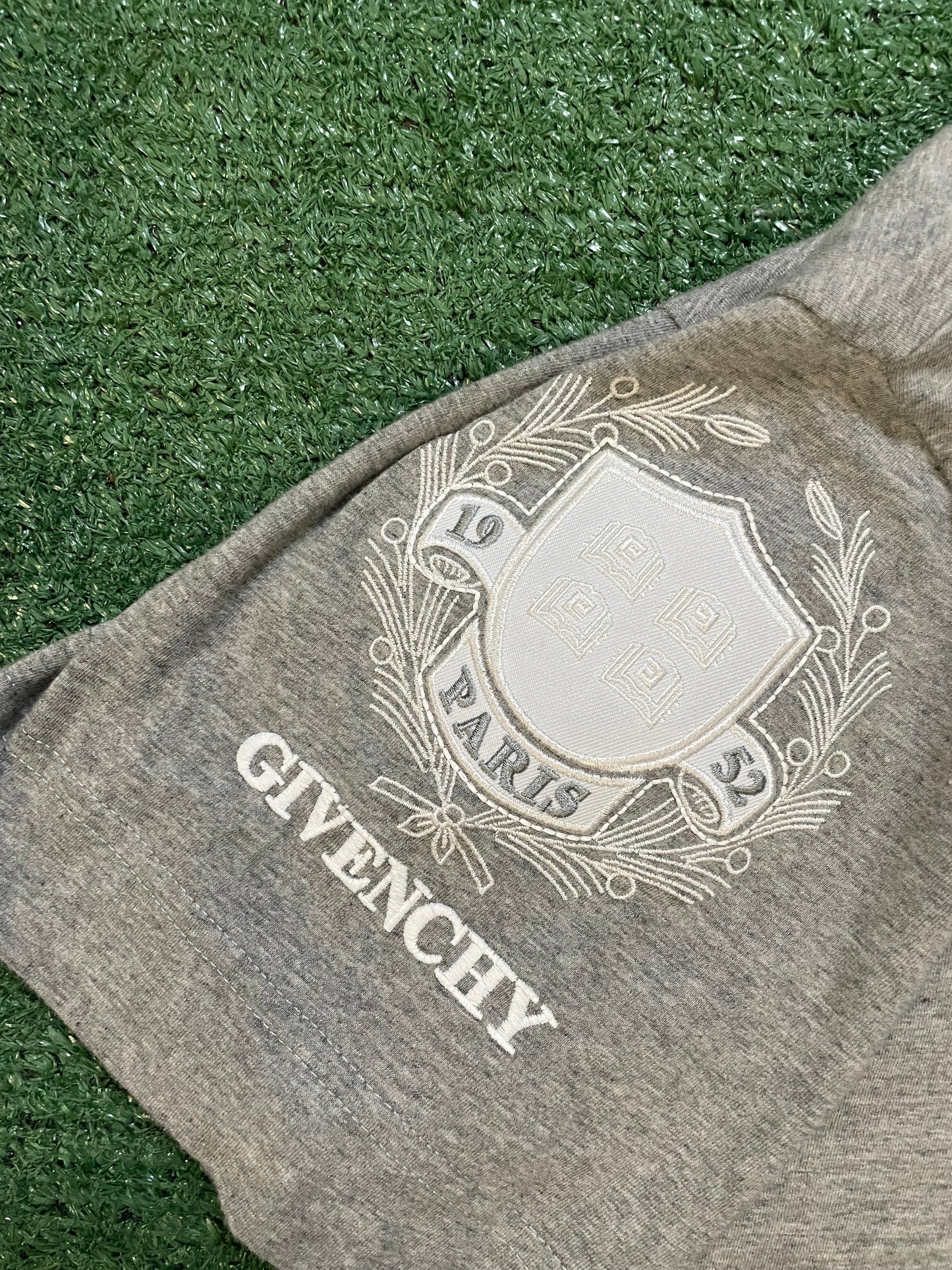 Givenchy crest tee