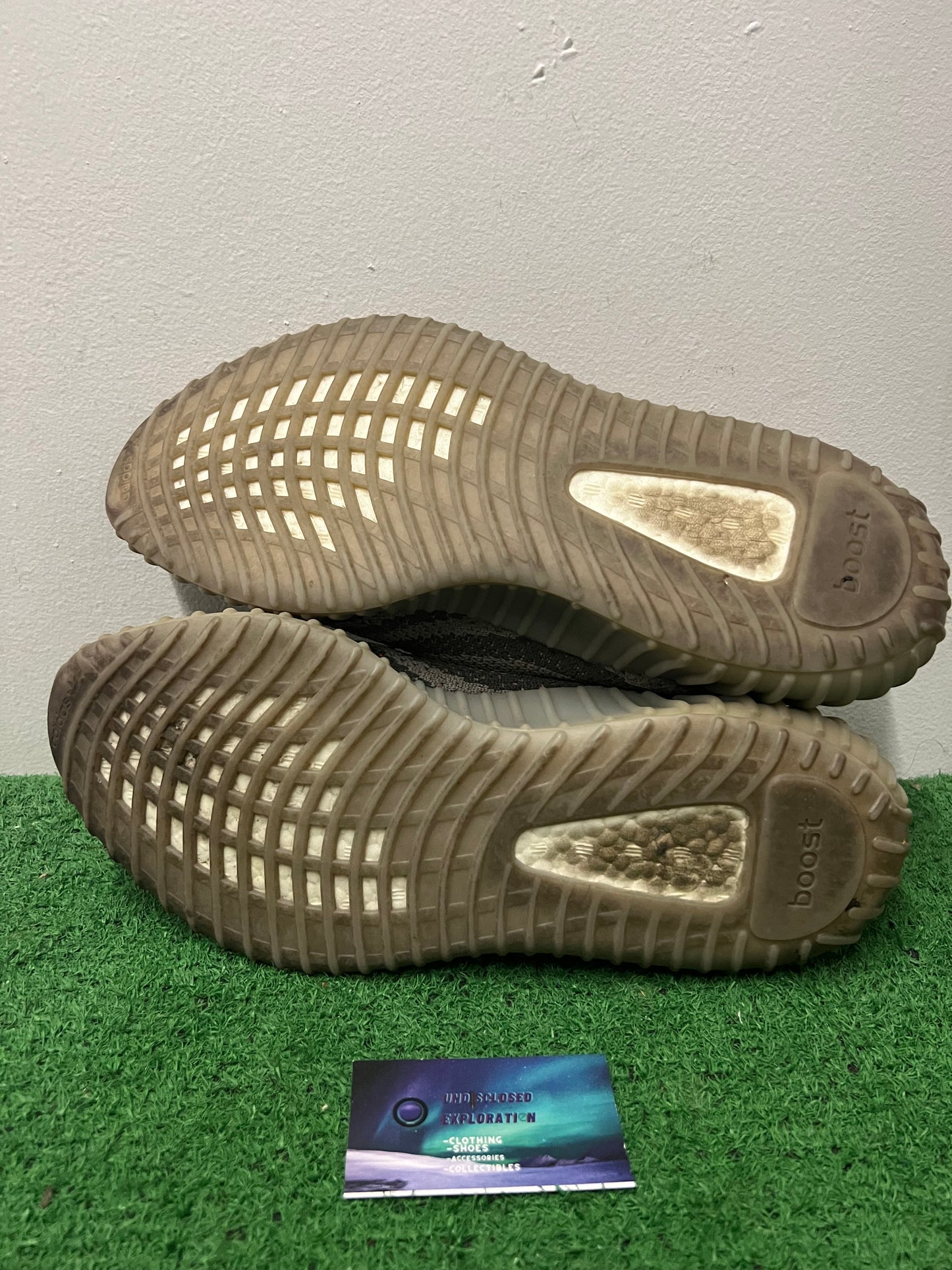 Yeezy boost 350 v2 beluga 2016 size 11men/12.5women