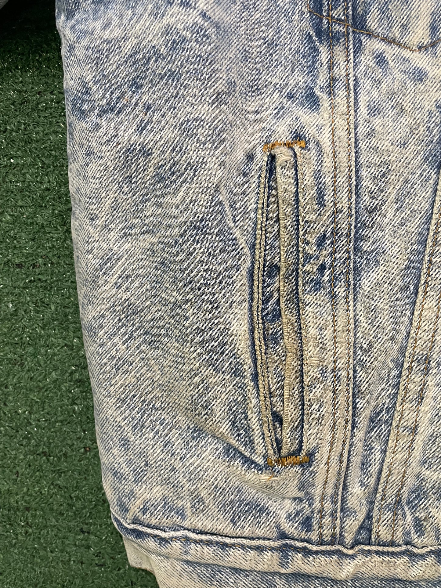 Vintage 1980s Levi’s Sherpa jean jacket