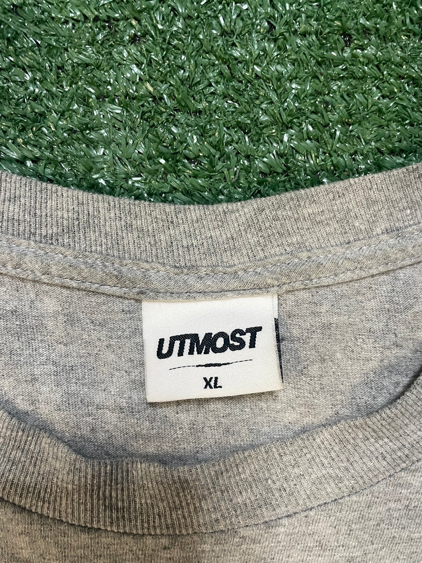UTMOST rain logo tee