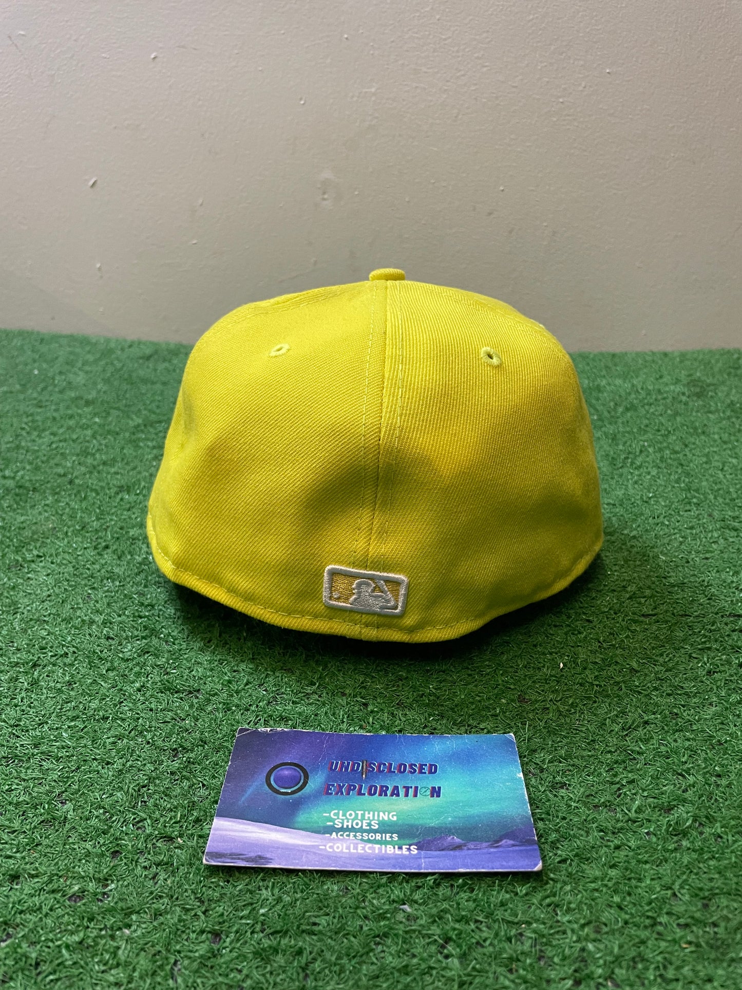 Seattle Mariners yellow fitted hat