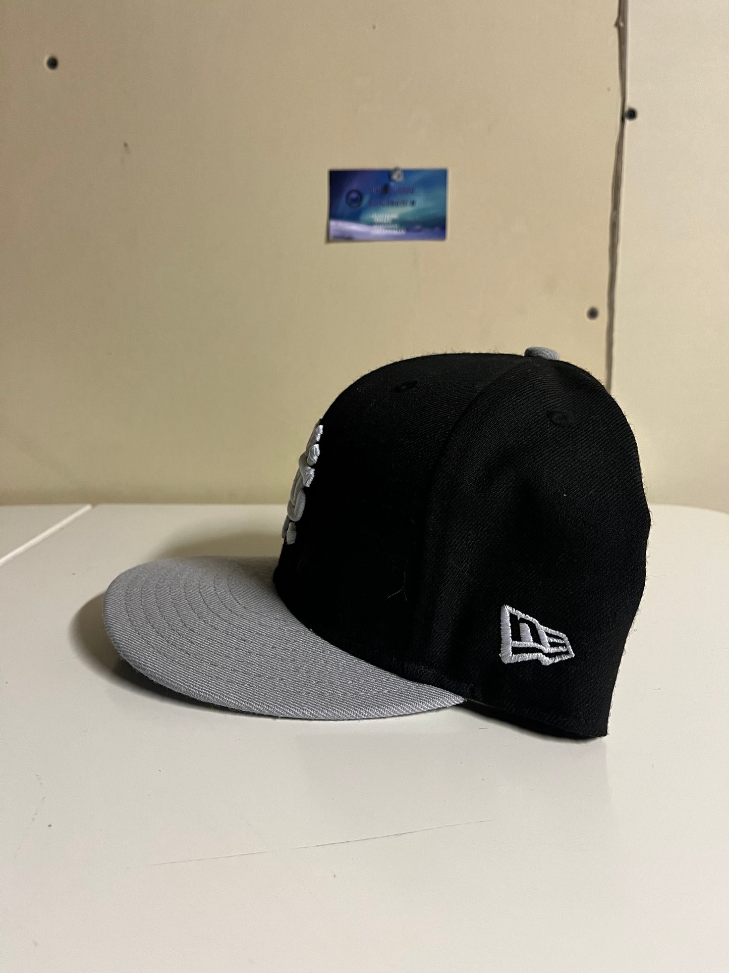 Supreme new era FW10 fitted hat 71/2