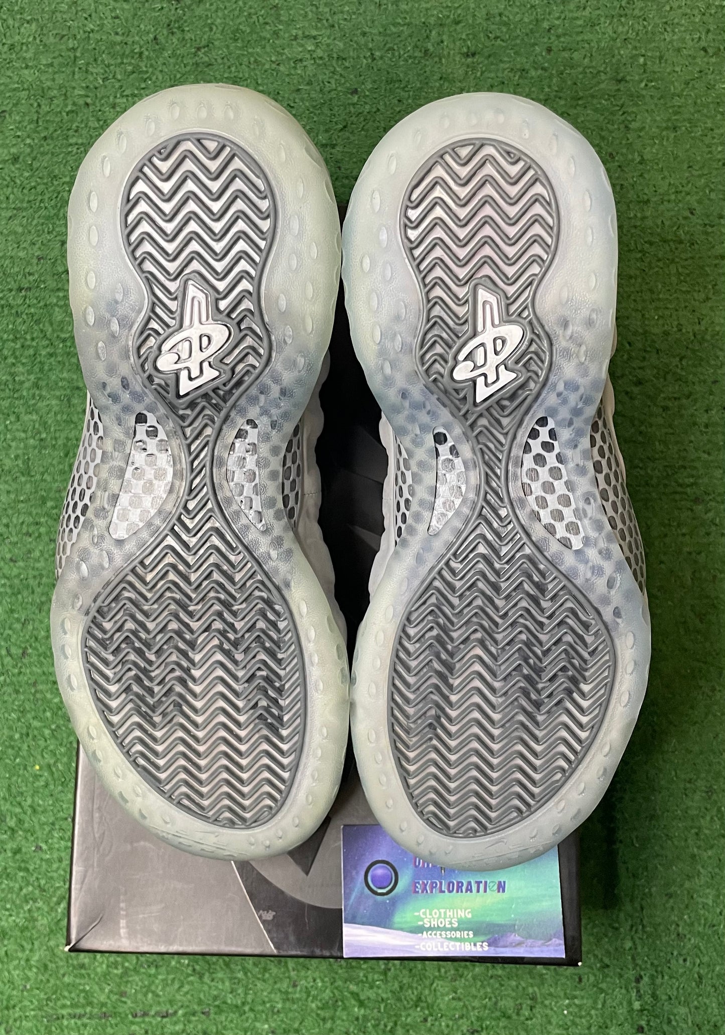 Nike foamposite wolf grey suede