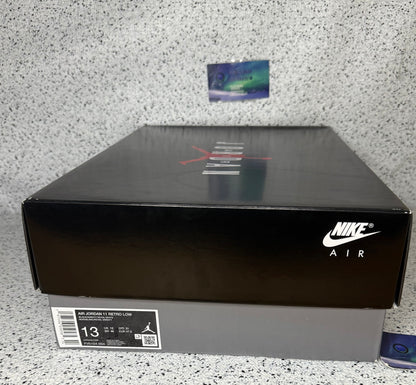 Jordan 11 Low Space Jam