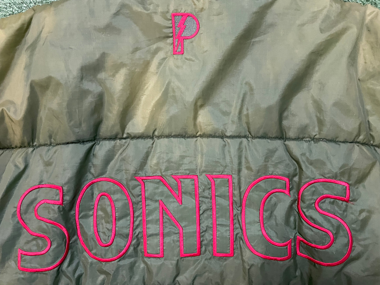 Vintage 1990s Seattle Sonics Reversible pro player jacket