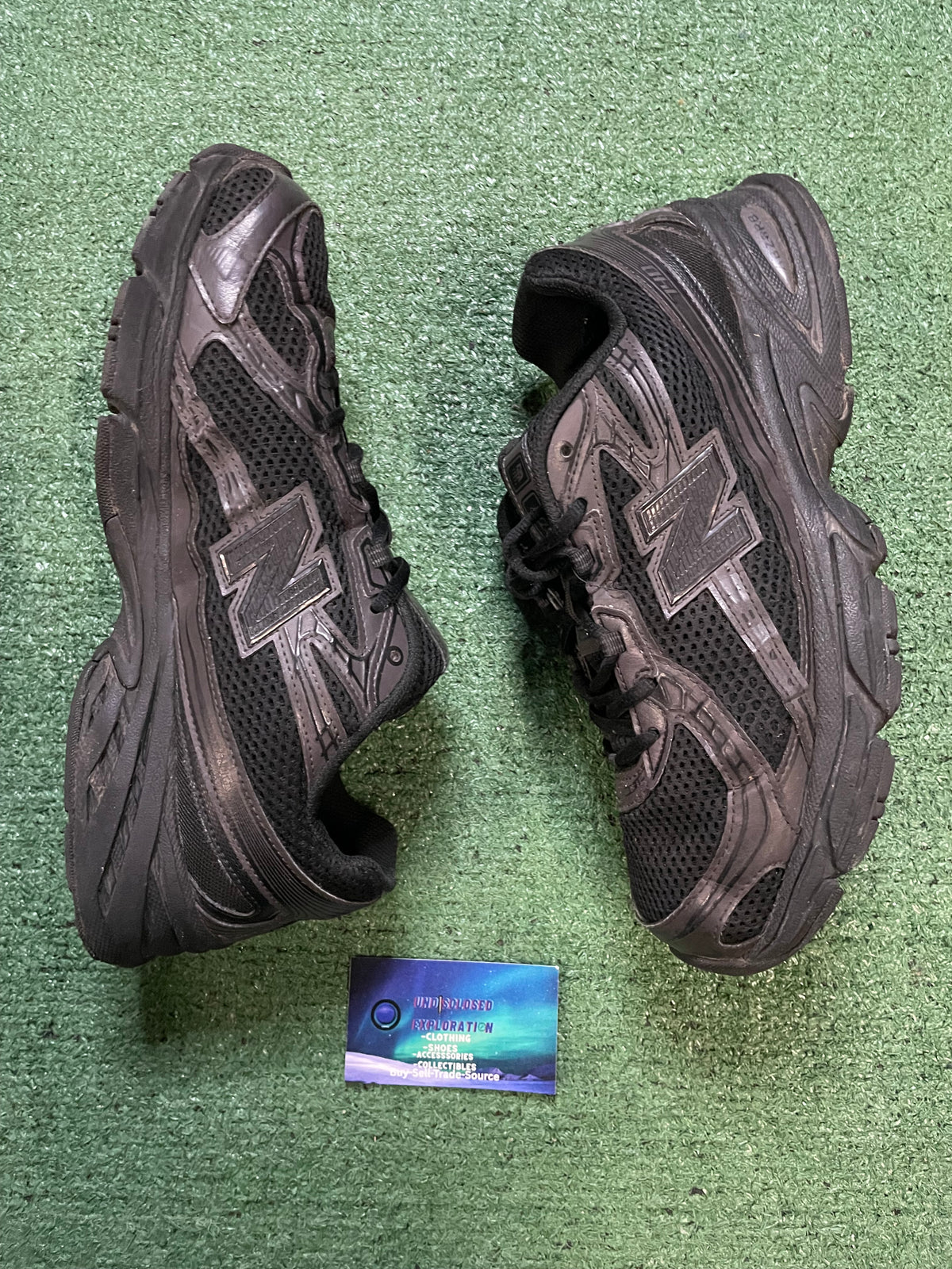 New Balance 740 triple black size 10.5men/12women