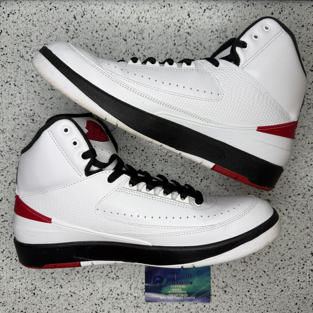 Jordan 2 Chicago 10.5 Men “Preowned”