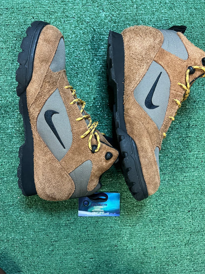 Nike ACG Torre pecan size 12men/13.5women