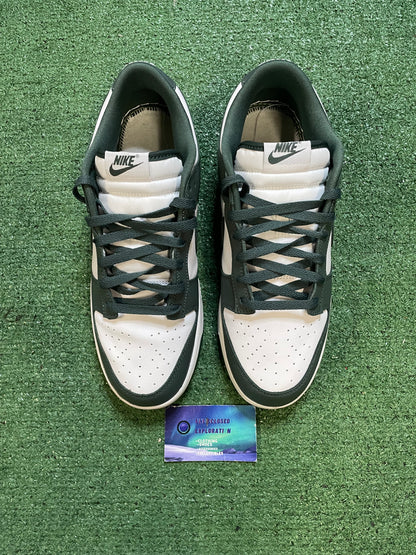 Nike Dunk low vintage green size 12men/13.5women