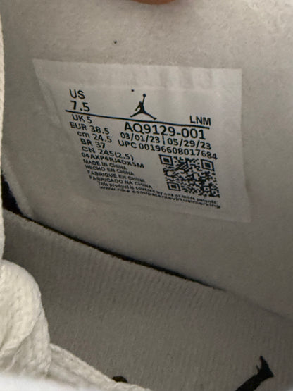 Jordan 4 Frozen Moments
