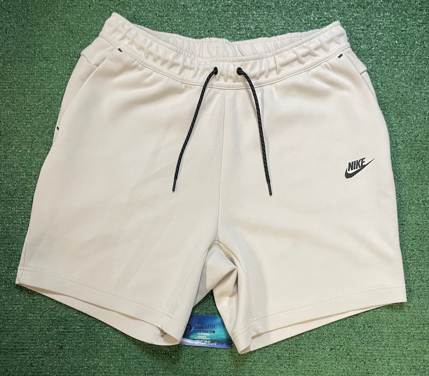 Nike Tech Fleece off white shorts