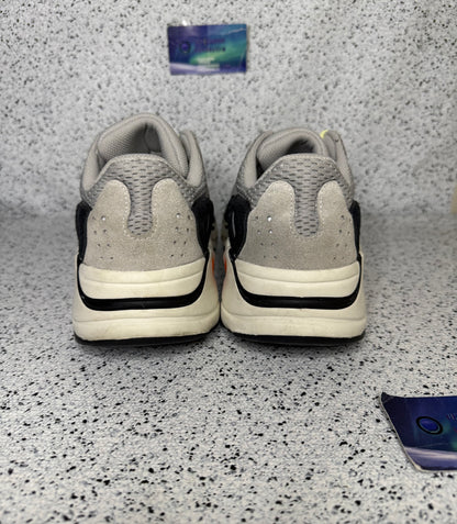 Adidas Yeezy 700 Wave Runner 10 Men/11.5 Women “Preowned”