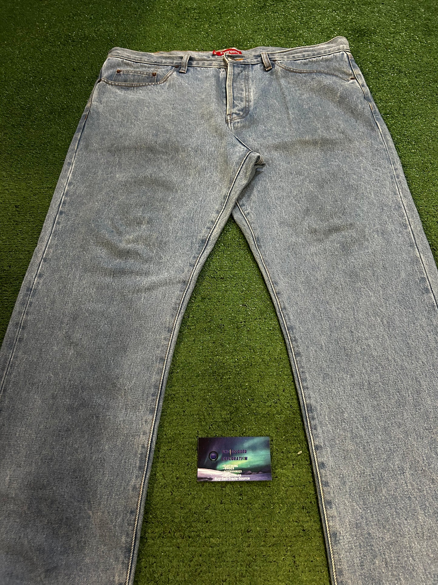 Supreme light wash jeans