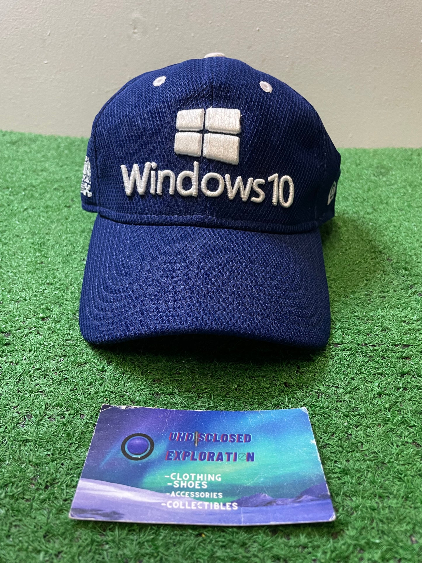 Vintage Windows 10 Microsoft blue and white hat