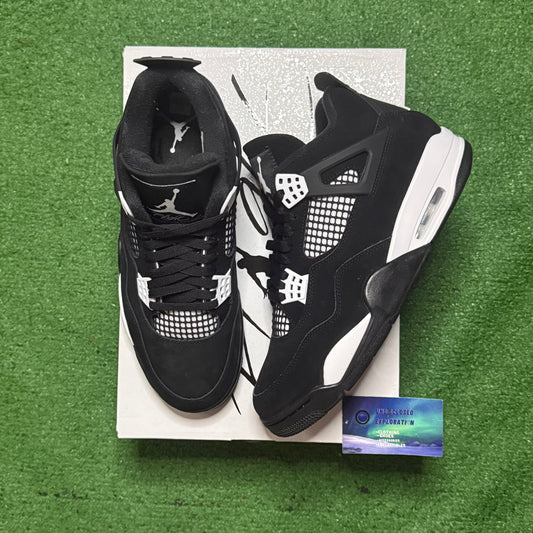 Jordan 4 White Thunder 9.5 Men/11 Women “Preowned”