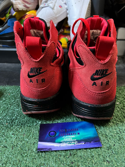 Nike air huarache challenge red size 10.5men/12women