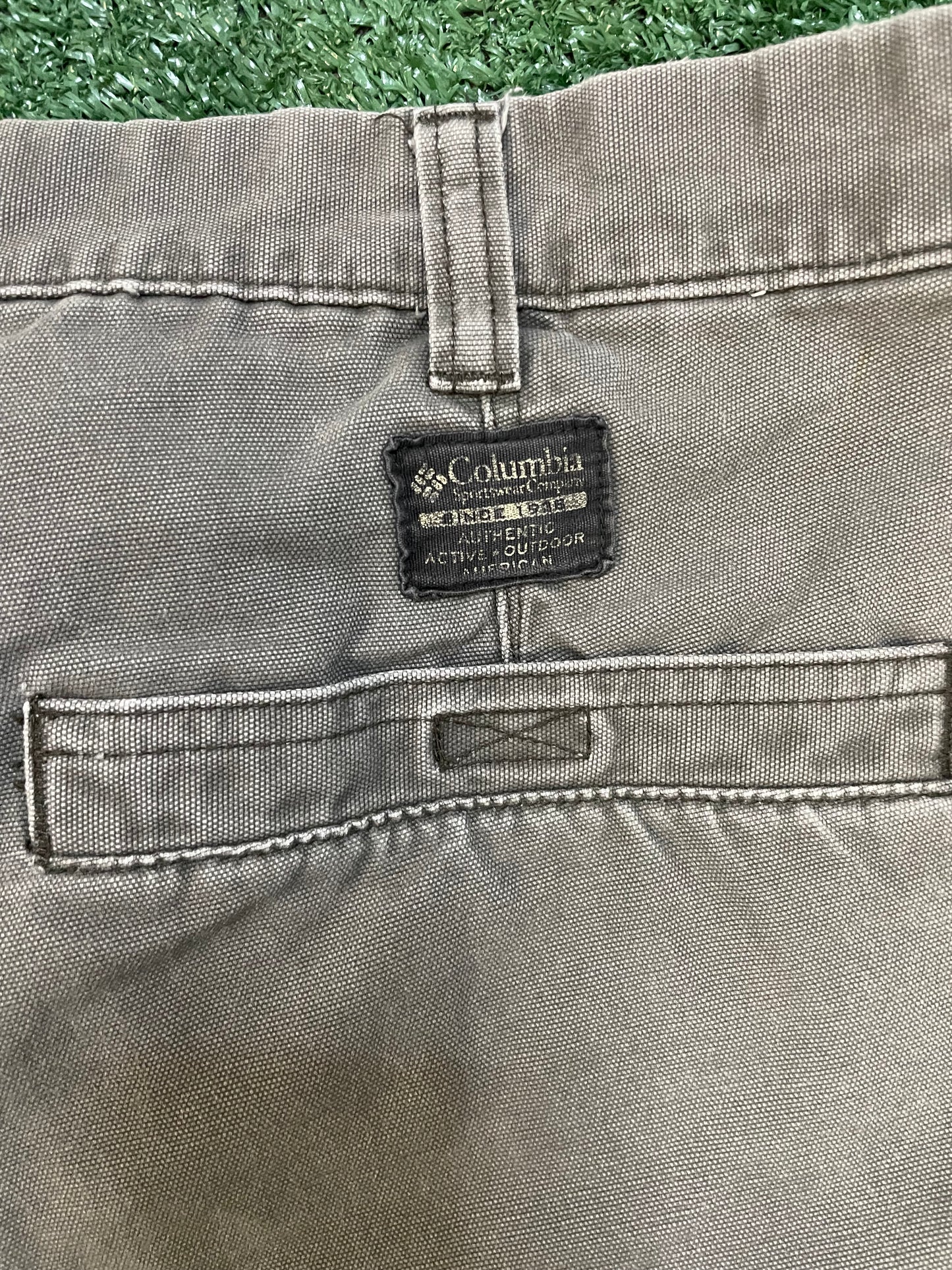 Columbia grey utility shorts