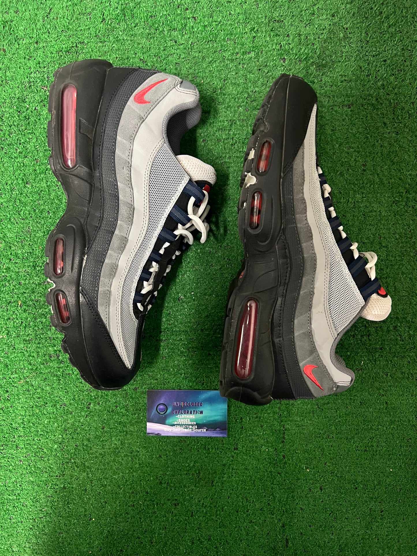 Air max 95 smoke grey size 11.5men/13women
