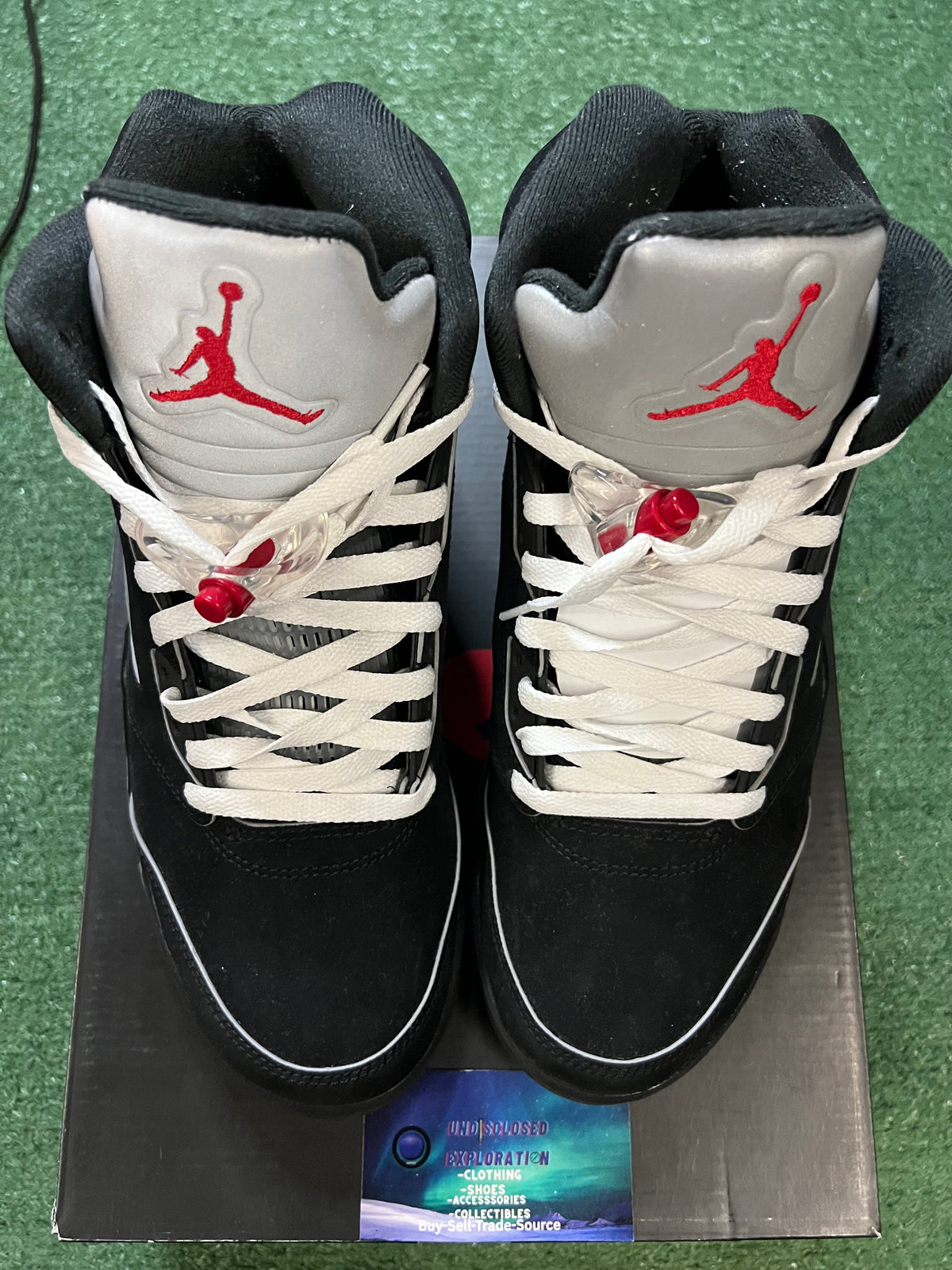 Jordan 5 metallic reimagined size 10.5men/12women