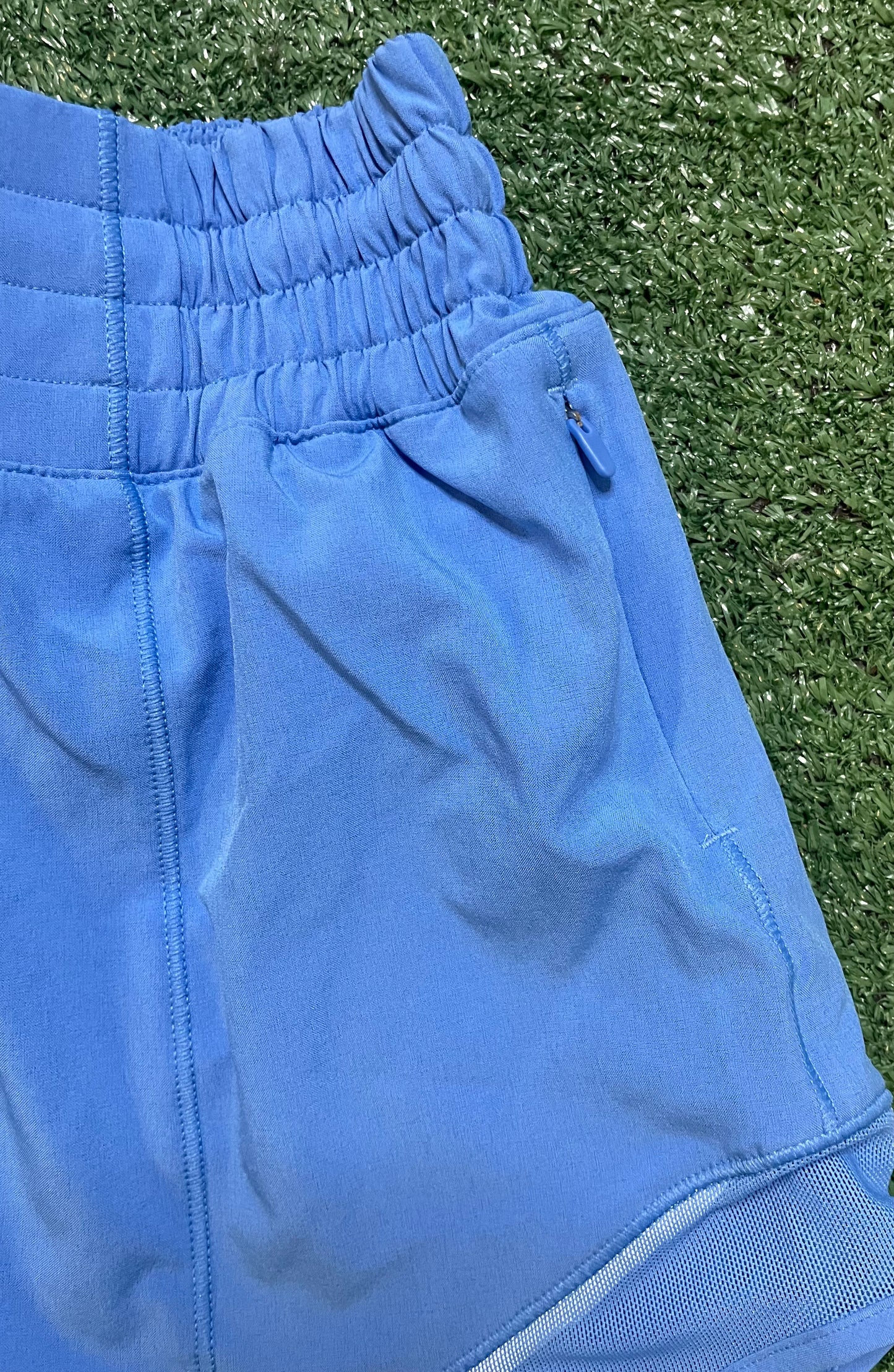 lululemon hotty High rise lined short 2.5 pool party blue