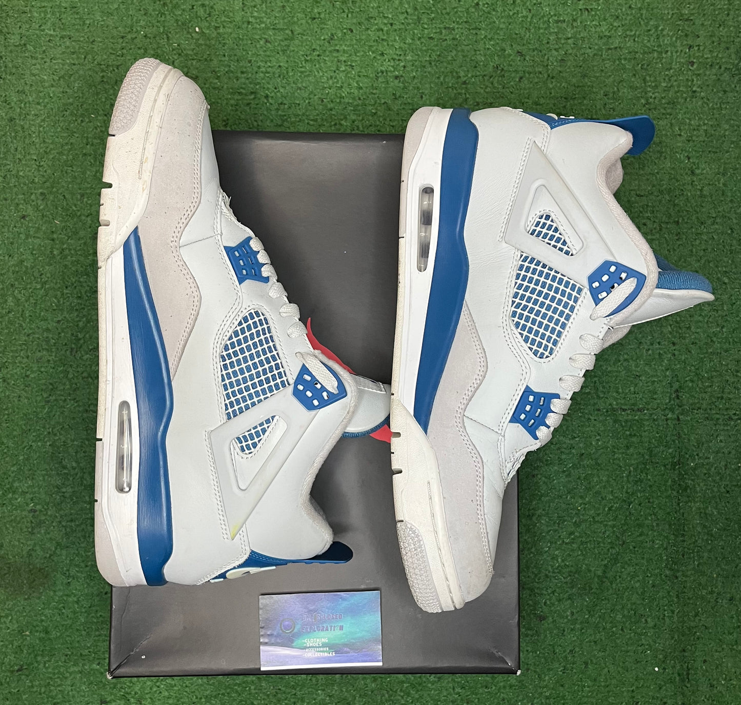 Jordan 4 military 2024 size 12men/13.5women