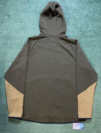 Under Armour unstoppable fleece olive green jacket