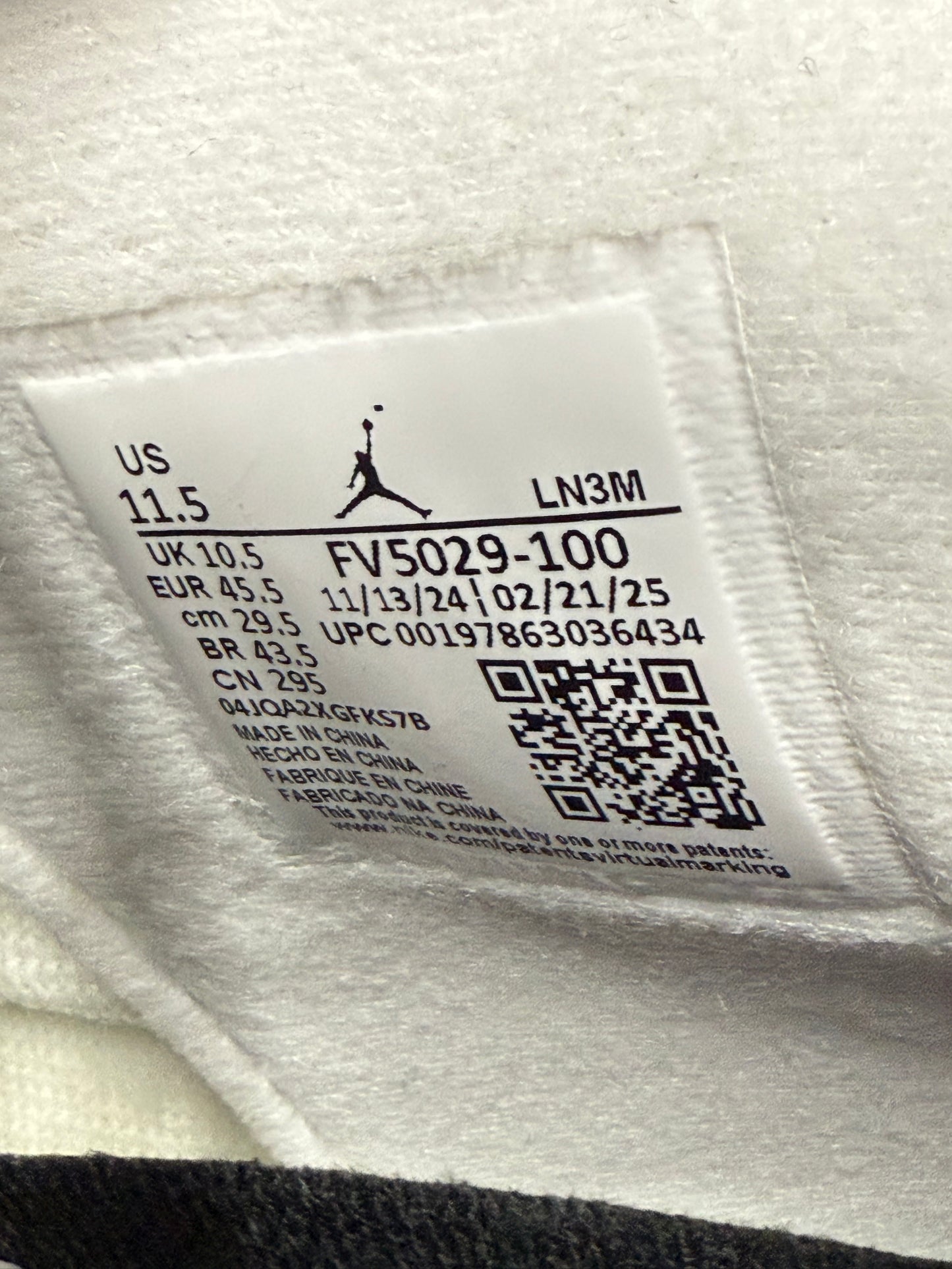 Jordan 4 White Cement