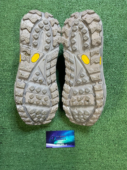 HOKA Tor summit size 10men/11.5women