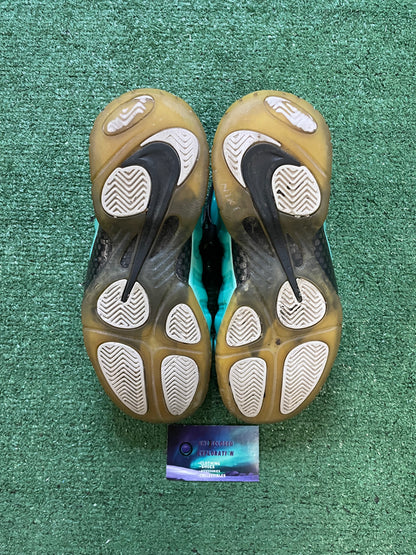 Nike Foamposite pro island green size 8men/9.5women