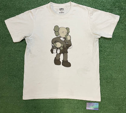 Kaws X Uniqlo clean slate tee