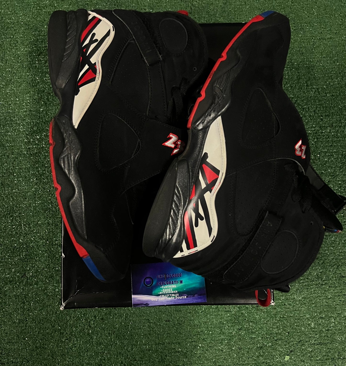 Jordan 8 playoff 2023 size 11men/12.5women