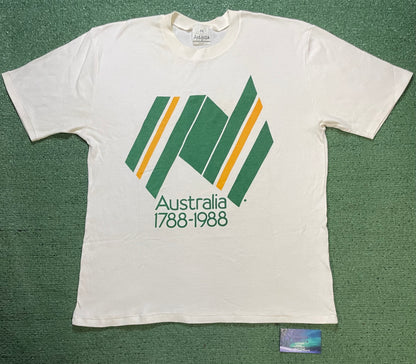 Vintage 1980s Australia green & yellow tee