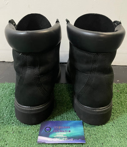 Timberland 6 Inch Black boot size 11men/12.5women