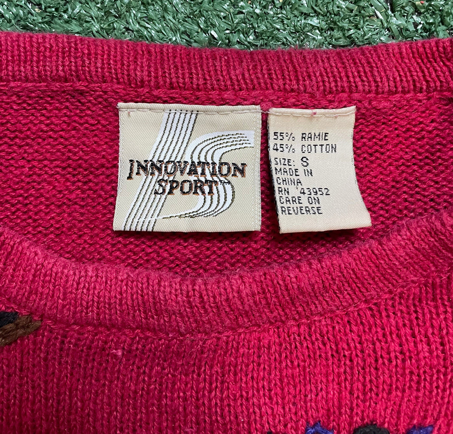 Vintage innovation sport pink embroidered crewneck
