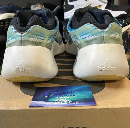 Yeezy 700 Azareth V3 size 10.5men/12women