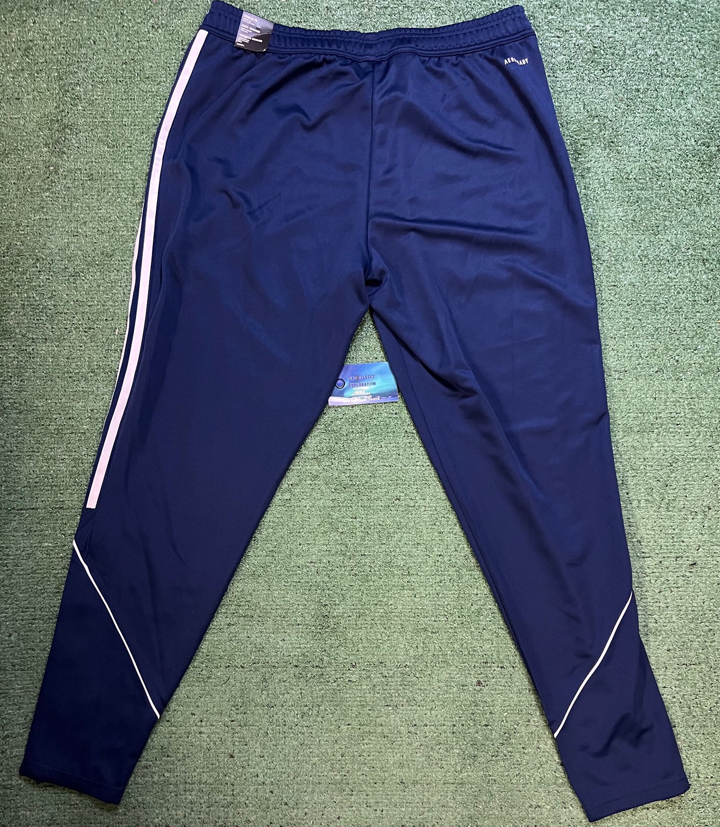 Adidas tiro 23 navy sweatpants