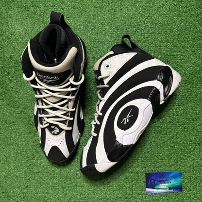 Reebok Shaqnosis Black White 10.5 Men “Preowned”
