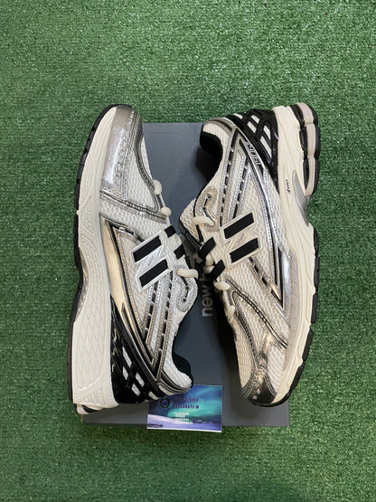 New Balance 1906r silver metallic black