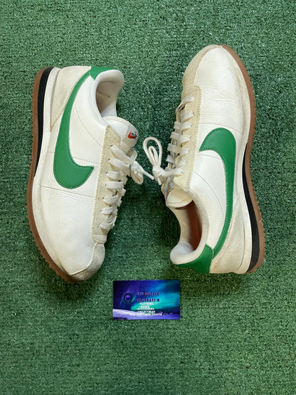 Nike Cortez aloe verde size 8.5men/10women