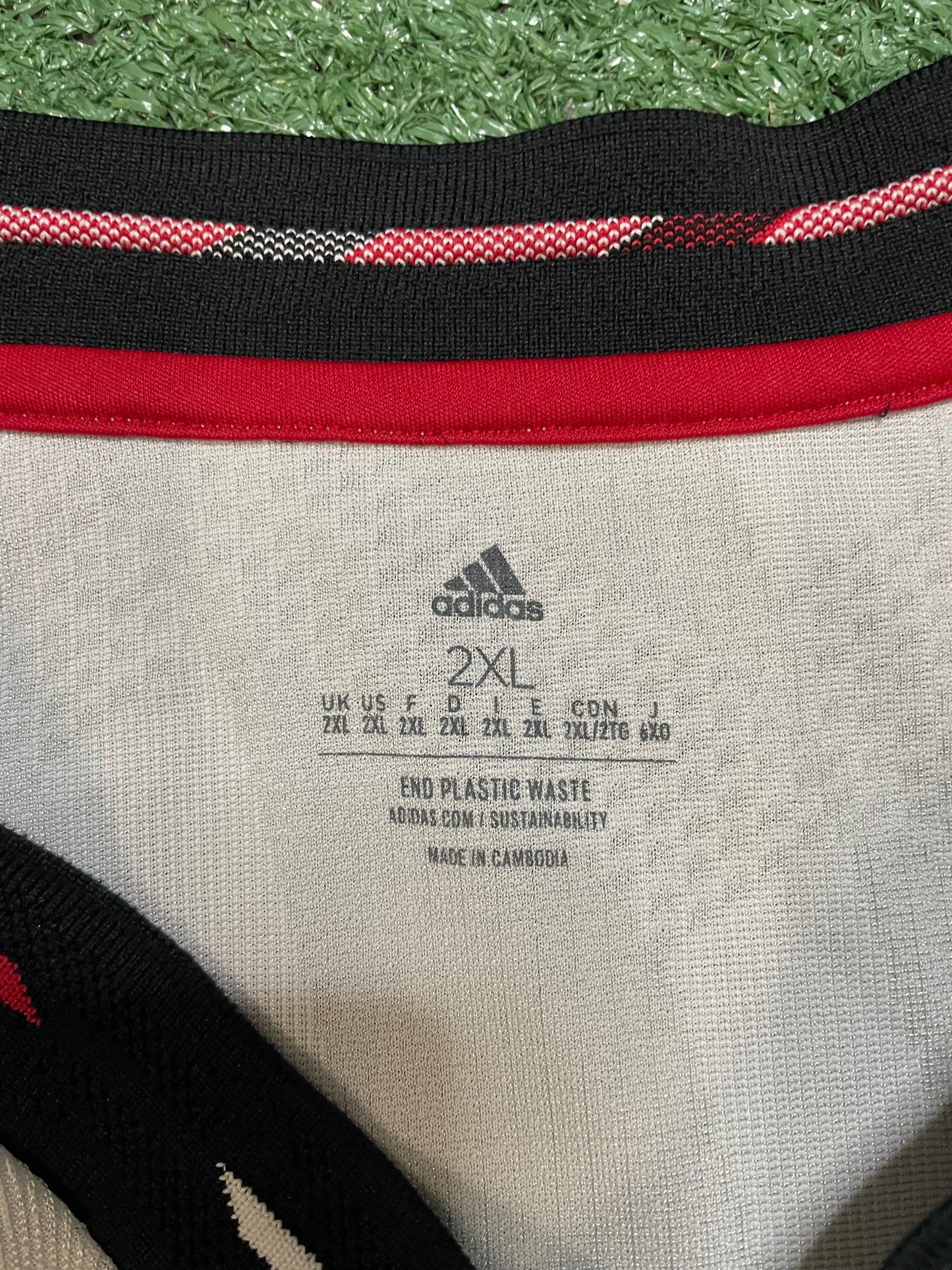 adidas Manchester United 2022/23 away jersey