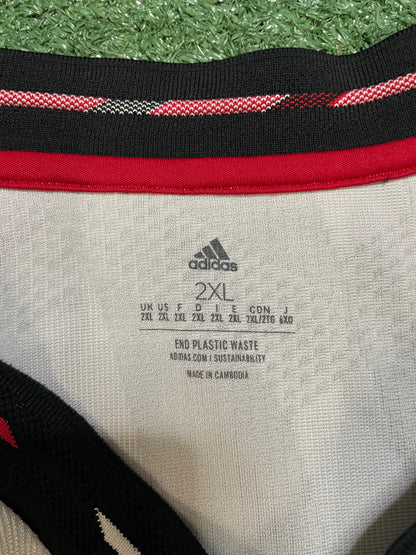 adidas Manchester United 2022/23 away jersey