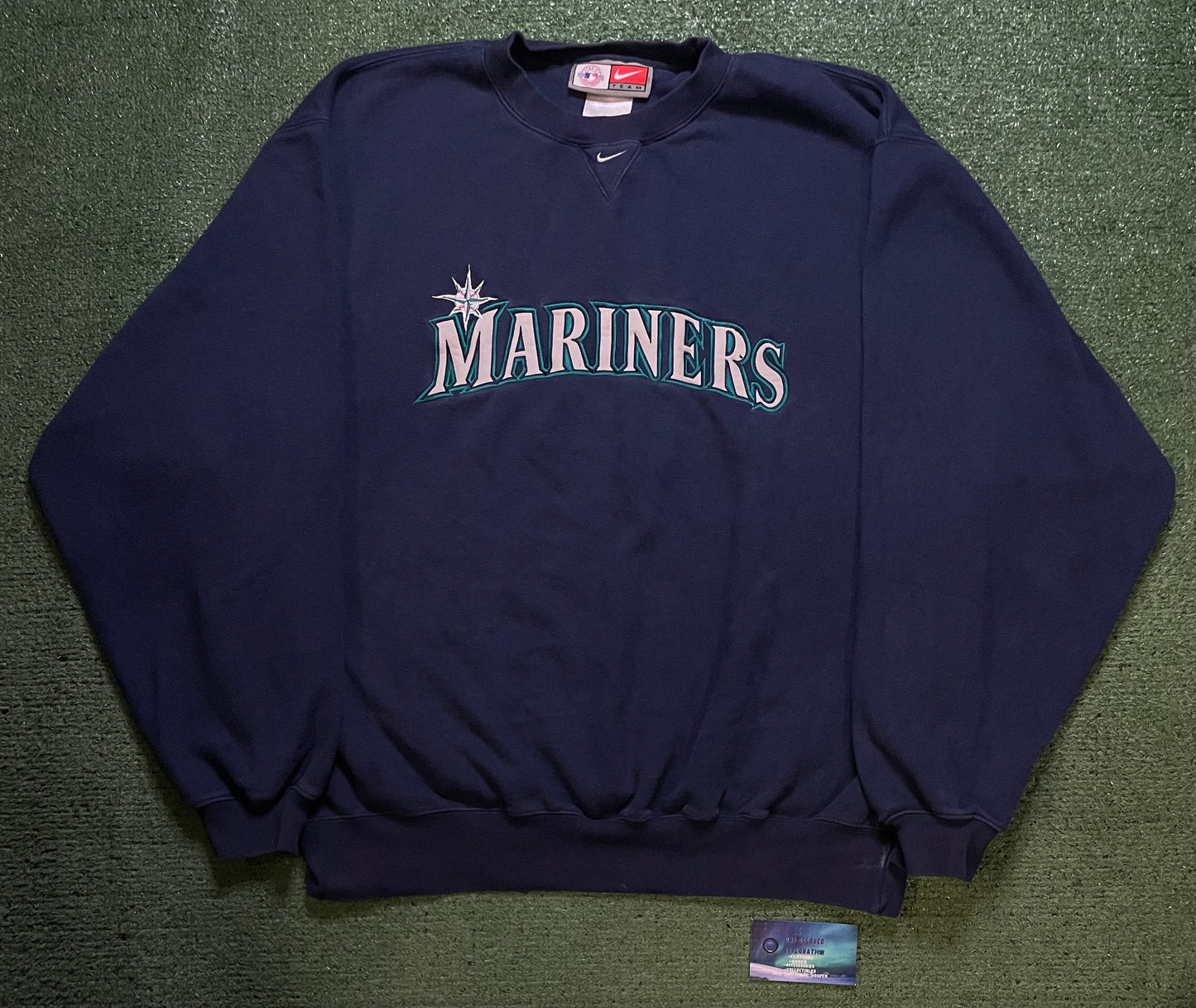 Vintage 1990s Seattle Mariners Nike embroidered center swoosh crewneck