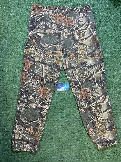 Leaf camo sweatpants
