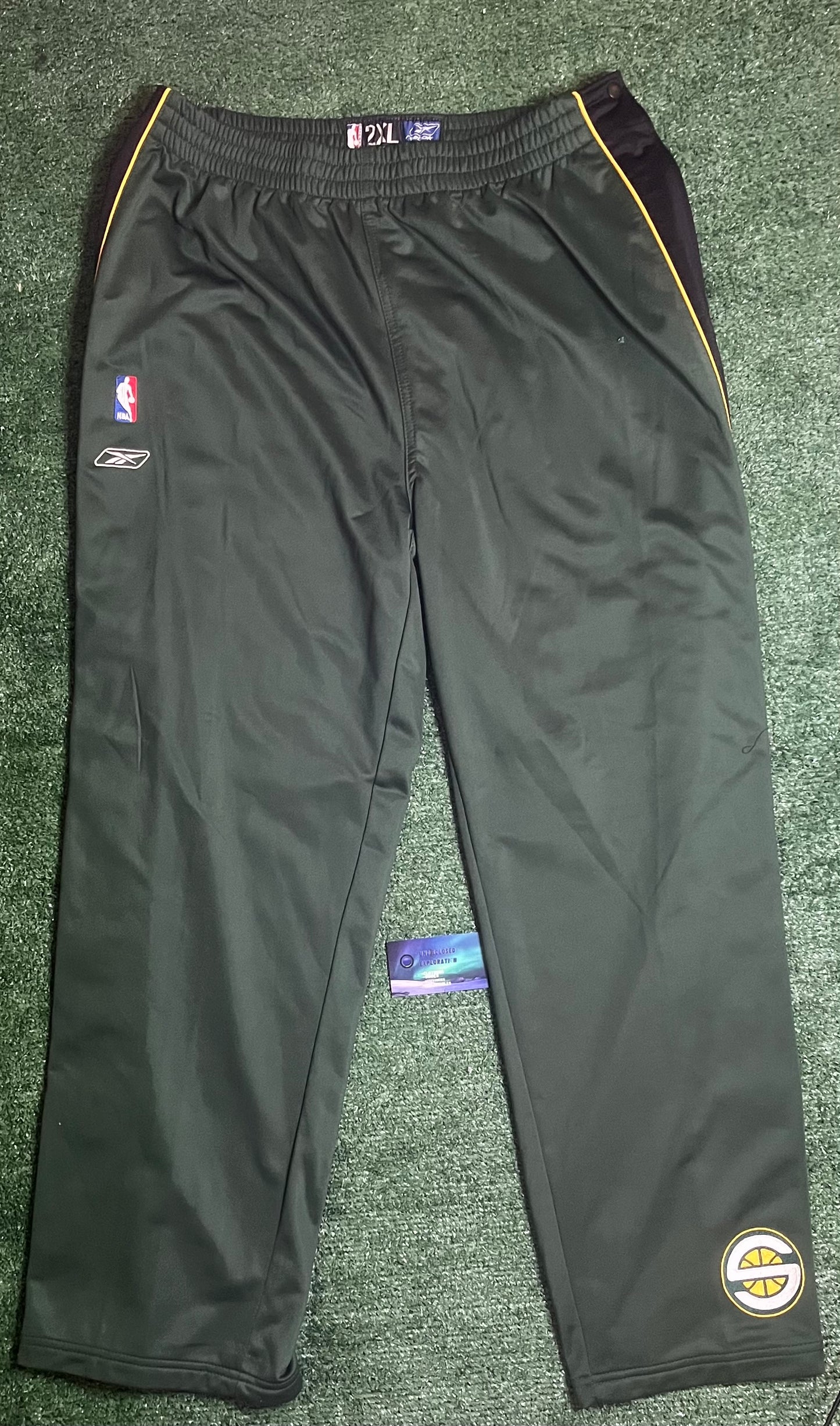 Vintage Reebok Seattle Supersonics  warm pants